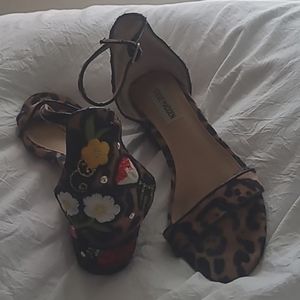 Steve Madden 6M Floral Block Heels